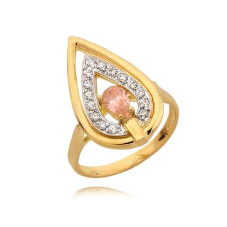 Pierścionek z efektowną łezką